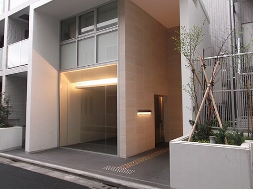 2/5 エントランス