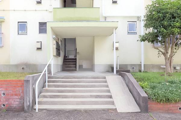 14/15 エントランス