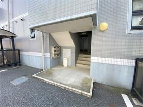 2/4 エントランス