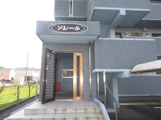 2/5 エントランス