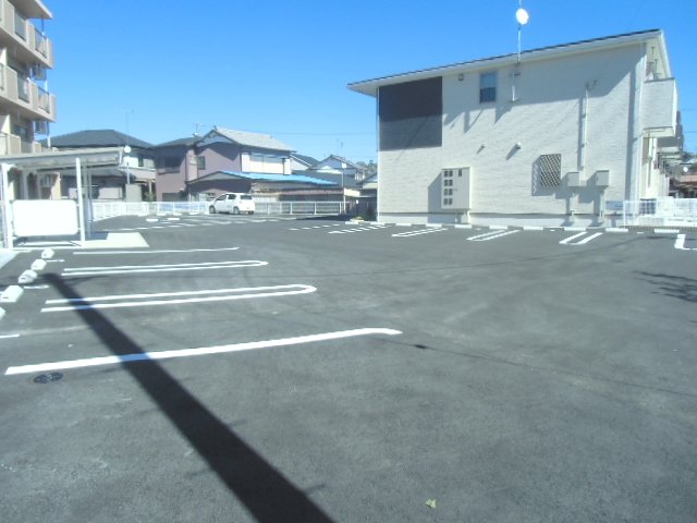 22/28 駐車場