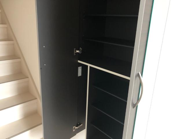 22/28 エントランス