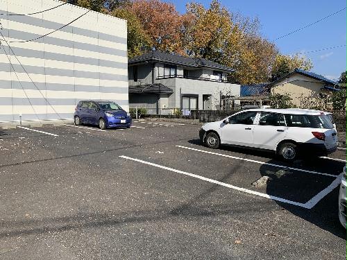14/14 駐車場