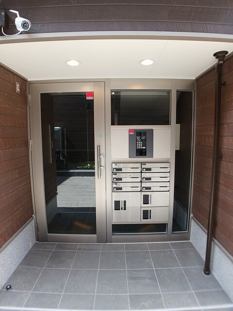 14/20 エントランス