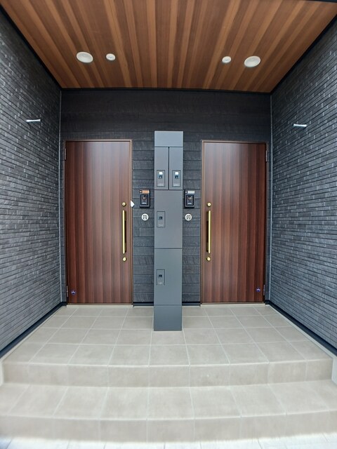 14/20 エントランス