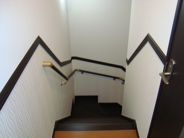 22/23 エントランス