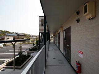 13/19 エントランス