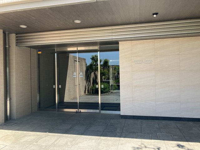 4/4 エントランス