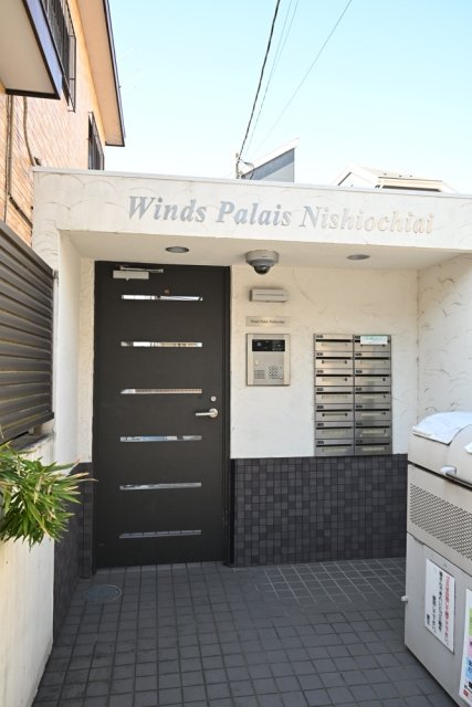 27/30 エントランス