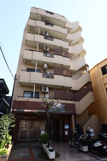 ハイタウン梅屋敷の外観