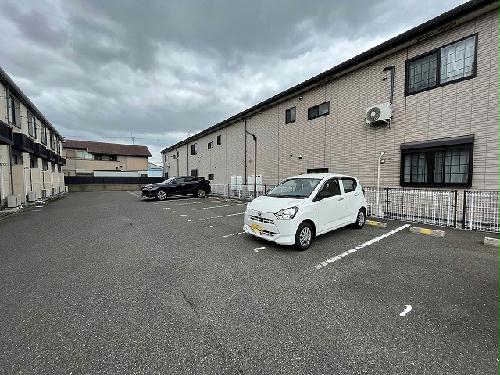 2/6 駐車場