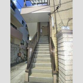 15/16 エントランス