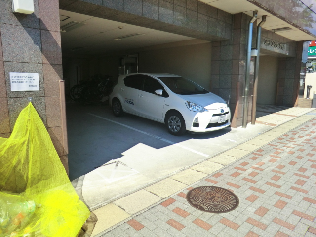 22/30 駐車場