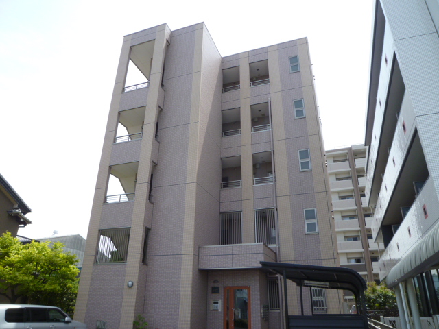 20/28 エントランス