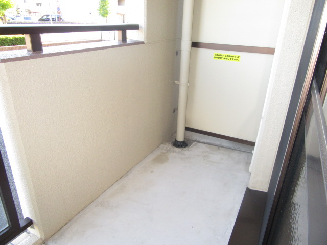 16/27 バルコニー