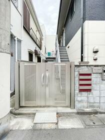 14/14 エントランス