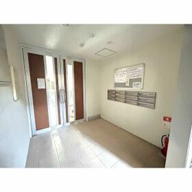 17/17 エントランス