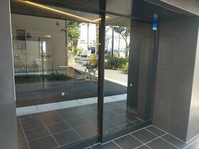 14/14 エントランス