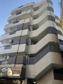 ハイタウン梅屋敷の外観