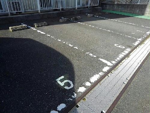 14/17 駐車場