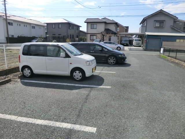 2/10 駐車場