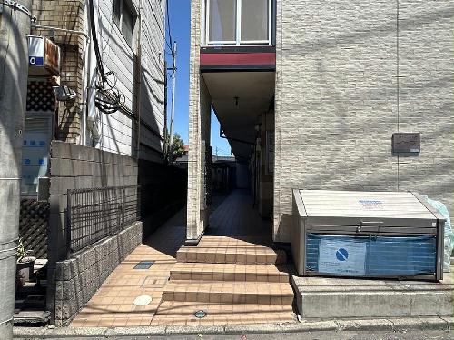 2/3 エントランス