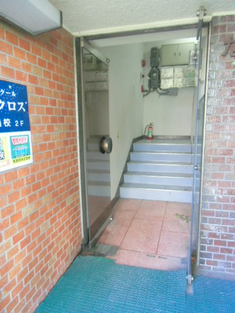 22/30 エントランス