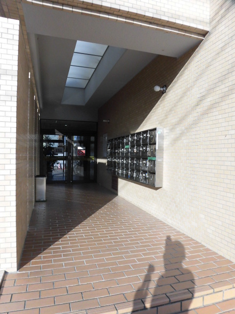 21/26 エントランス