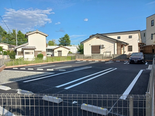 14/20 駐車場