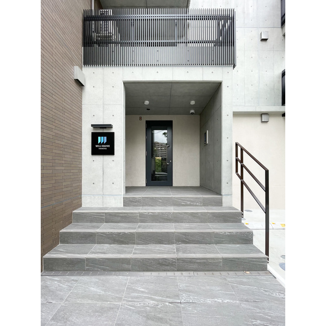 17/18 エントランス