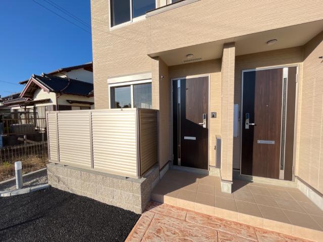 22/27 エントランス