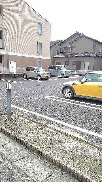 14/20 駐車場