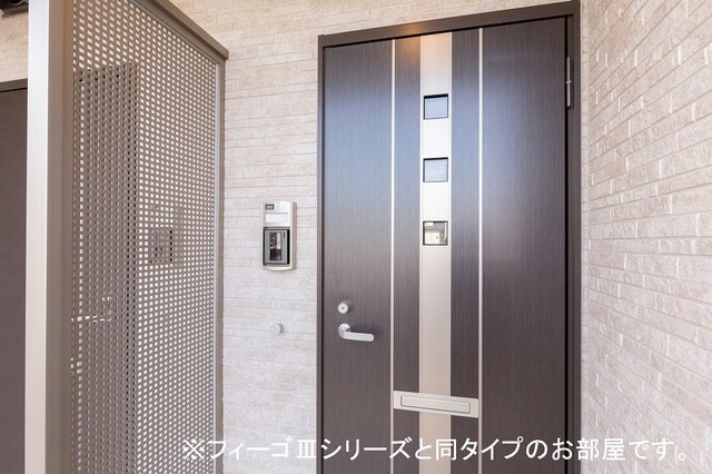 23/29 エントランス
