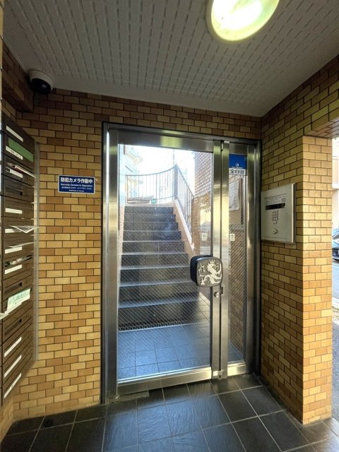 8/10 エントランス