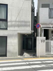 3/4 エントランス