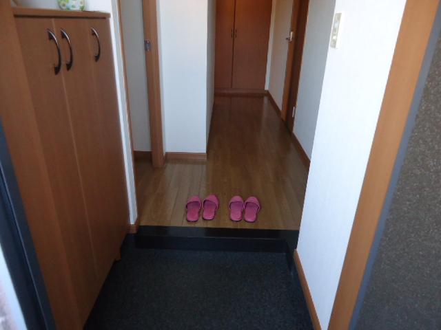 13/27 玄関