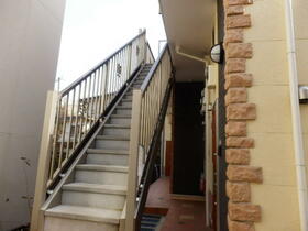 2/2 エントランス