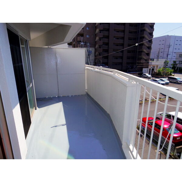 13/18 バルコニー