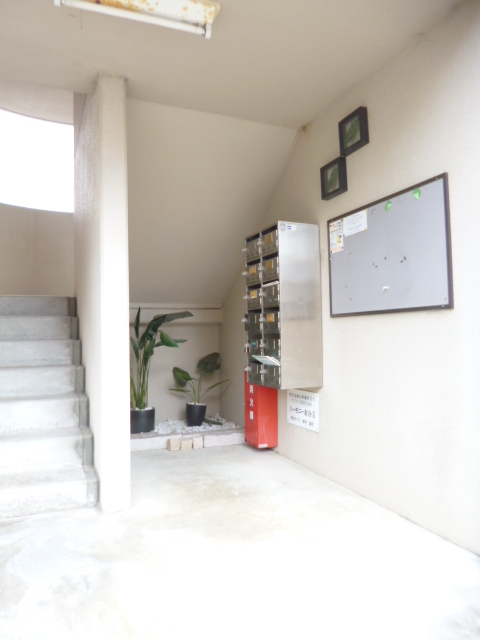 17/19 エントランス