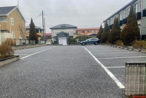 14/14 駐車場