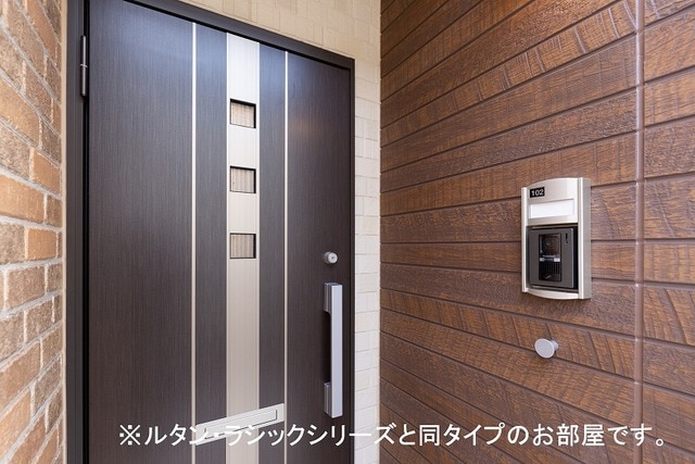 18/24 エントランス