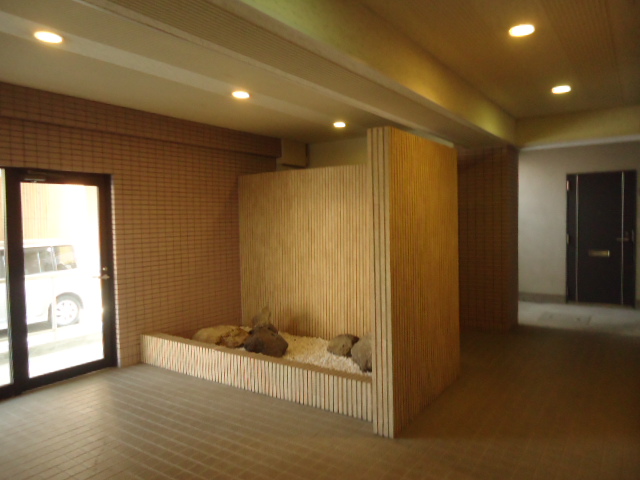 22/24 エントランス