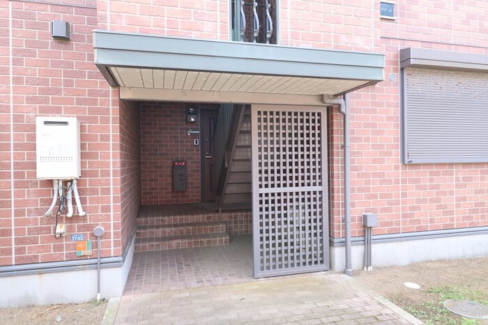 16/18 エントランス