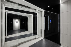 8/8 エントランス