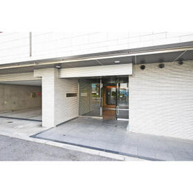 5/5 エントランス