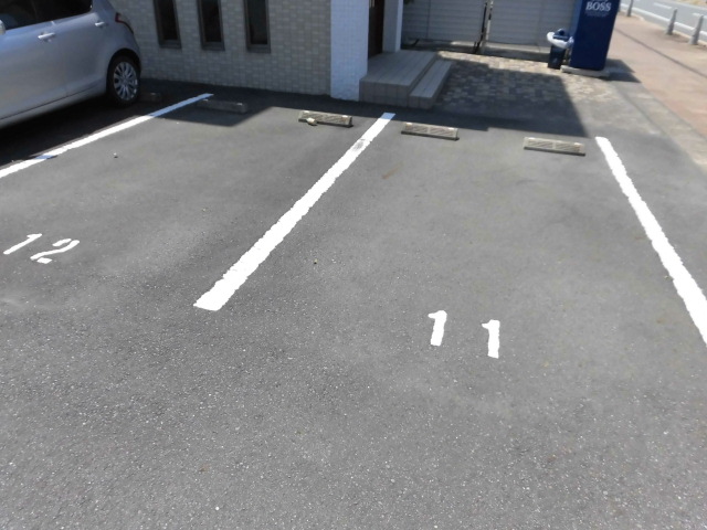 22/23 駐車場