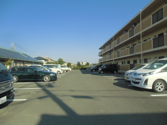 20/23 駐車場