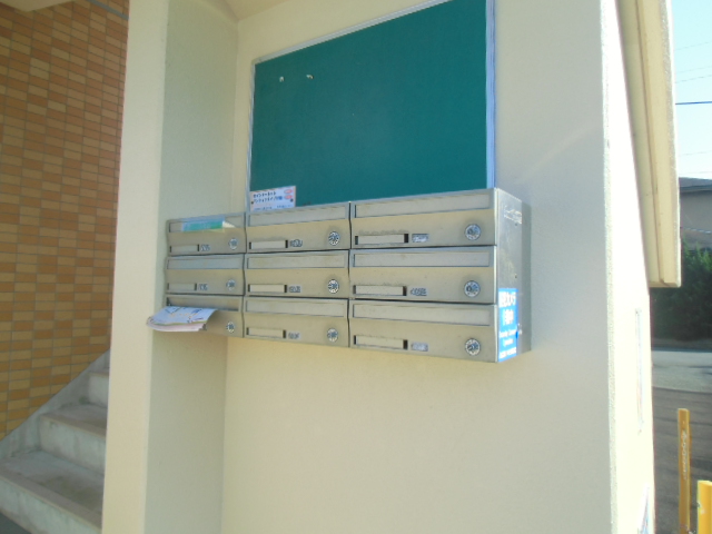 19/23 エントランス