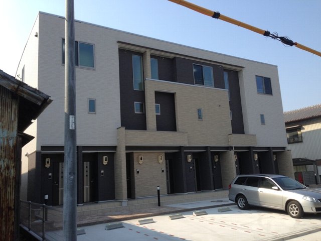 21/30 エントランス