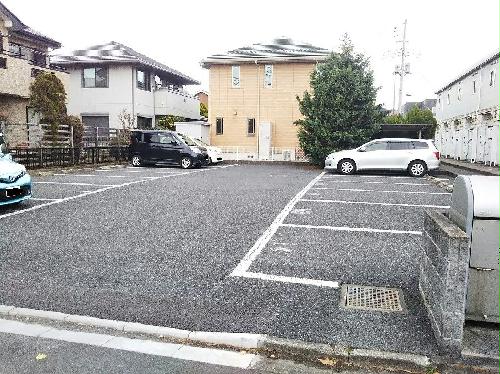 14/22 駐車場